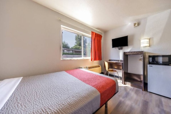 Foto van 1 tweepersoonsbed (queensize) | Rookvrij, Keuken - Vakantiehuis in SeaTac - Facilities