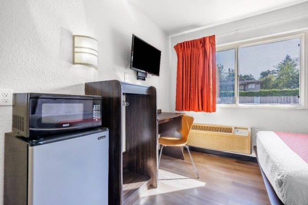 Foto van 1 tweepersoonsbed (queensize) | Rookvrij, Keuken - Vakantiehuis in SeaTac - Facilities