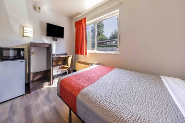 Foto van 1 tweepersoonsbed (queensize) | Niet-roken, koelkast (Micfridge) - Facilities