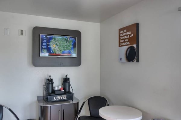Foto van 1 tweepersoonsbed (Queensize) | Koelkast - Vakantiehuis in Everett - Facilities