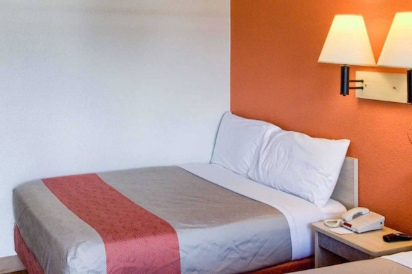 Foto van 1 tweepersoonsbed (queensize) | Rookvrij - Vakantiehuis in Everett - BedRoom