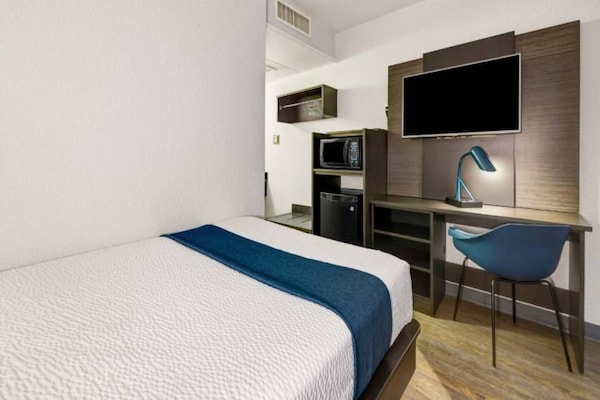 Foto van 1 tweepersoonsbed (Queensize) | Premium, Micfridge - Facilities
