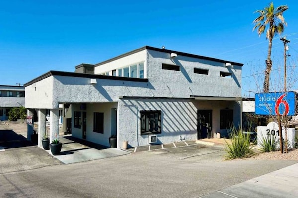 Foto van 1 tweepersoonsbed (queensize) | Slaapbank - Vakantiehuis in Sierra Vista - ExteriorSummer