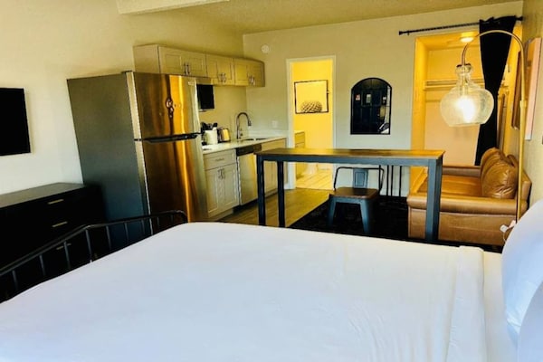 Foto van 1 kingsize bed | Rookvrij, Keuken - Vakantiehuis in Sierra Vista - Facilities