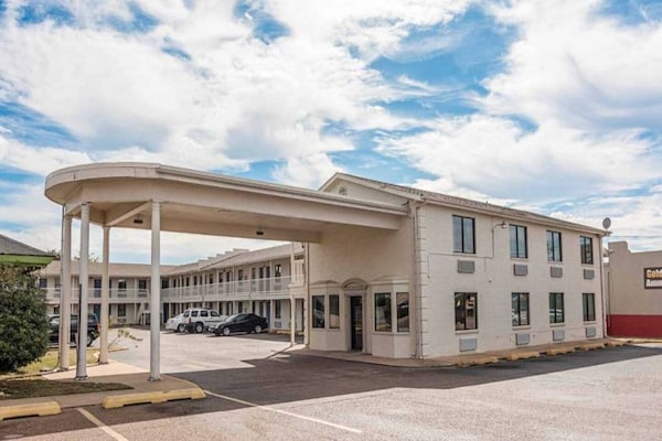 Foto van 1 kingsize bed | Rookvrij - Vakantiehuis in Texarkana TX - ExteriorSummer