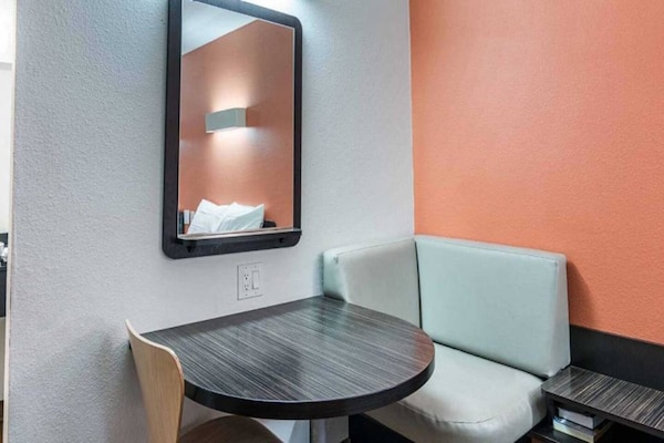 Foto van 1 kingsize bed | Roken toegestaan - Vakantiehuis in Texarkana TX - Facilities