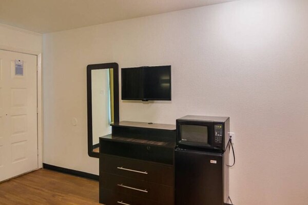 Foto van 1 kingsize bed | Roken toegestaan, Keuken - Vakantiehuis in Tyler TX - BedRoom