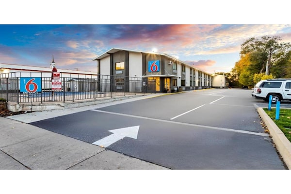 Foto van 1 tweepersoonsbed (Queensize) | Gehoorvrie - Vakantiehuis in Ogden - ExteriorSummer
