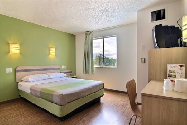 Foto van 1 tweepersoonsbed (queensize) | Roken mogelijk - Vakantiehuis in Albuquerque NM - BedRoom