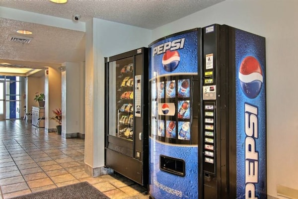Foto van 1 kingsize bed | Micfridge - Vakantiehuis in Albuquerque NM - FloorPlan
