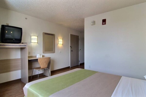 Foto van 1 kingsize bed | Albuquerque - Vakantiehuis in Albuquerque NM - BedRoom