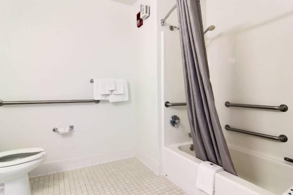 Foto van 1 tweepersoonsbed (queensize) | Toegankelijk voor mindervaliden/bad - Facilities