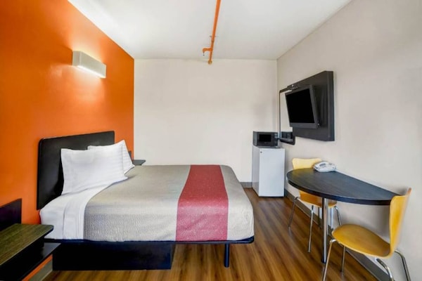 Foto van 1 kingsize bed | Roken toegestaan, koelkast aanwezig - BedRoom