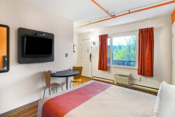 Foto van 1 kingsize bed | Roken toegestaan, koelkast aanwezig - BedRoom