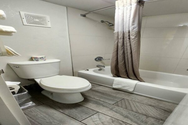 Foto van 1 kingsize bed, rookvrije keuken - Vakantiehuis in Columbus GA - Facilities