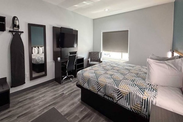 Foto van 1 kingsize bed | Rookvrij, Keuken - Vakantiehuis in Dallas - BedRoom