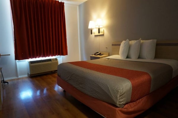 Foto van Queensize bed | Mobiliteitstoegang | NSMK | Minikoelkast - BedRoom