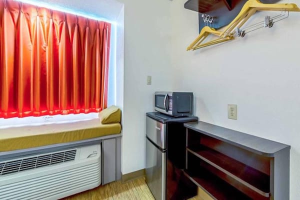 Foto van 1 tweepersoonsbed (queensize) | Rookvrij - Vakantiehuis in Indianapolis IN - Facilities