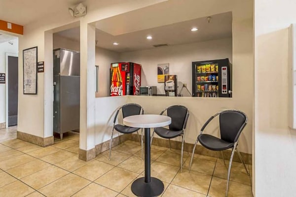 Foto van 1 tweepersoonsbed (queensize) | Rookvrij - Vakantiehuis in Indianapolis IN - Facilities