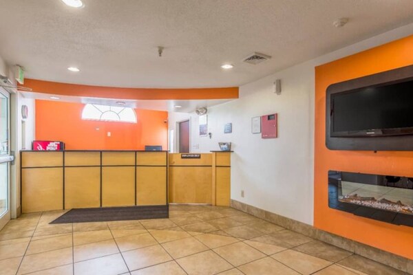 Foto van 1 tweepersoonsbed (queensize) | Rookvrij - Vakantiehuis in Indianapolis IN - ExteriorSummer