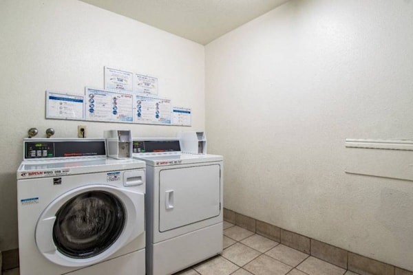 Foto van 1 King Bed | Mobil Access Tub Ns Kitchen - Vakantiehuis in Cypress - Facilities