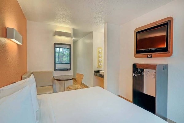 Foto van 1 King Bed | Premium | Mini Koelkast - Vakantiehuis in Inglewood - BedRoom
