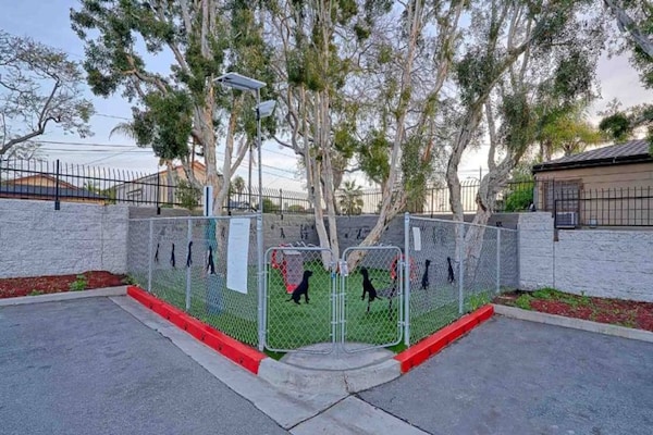Foto van 1 kingsize bed | Inglewood - Vakantiehuis in Inglewood - Facilities