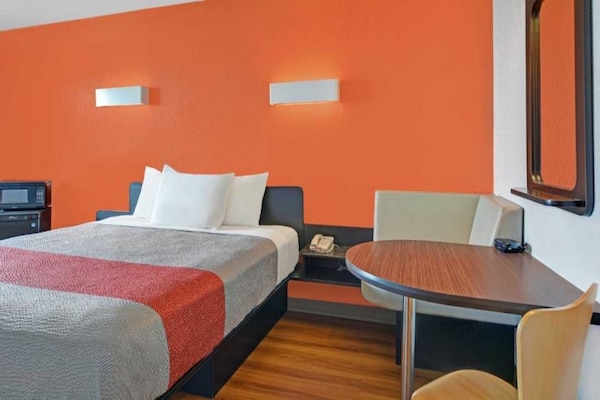 Foto van 1 King Bed | Uitgebreide Suite - Vakantiehuis in Cutler Bay - BedRoom