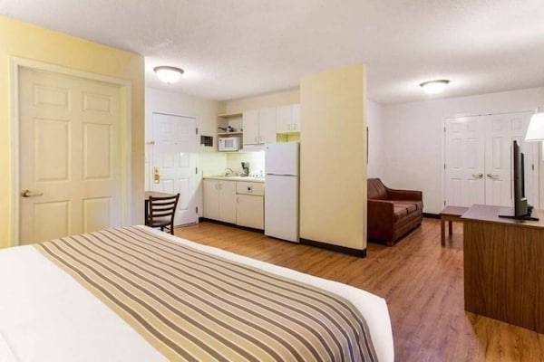 Foto van 1 kingsize bed | Rookvrij, koelkast - Vakantiehuis in Myrtle Beach SC - Facilities