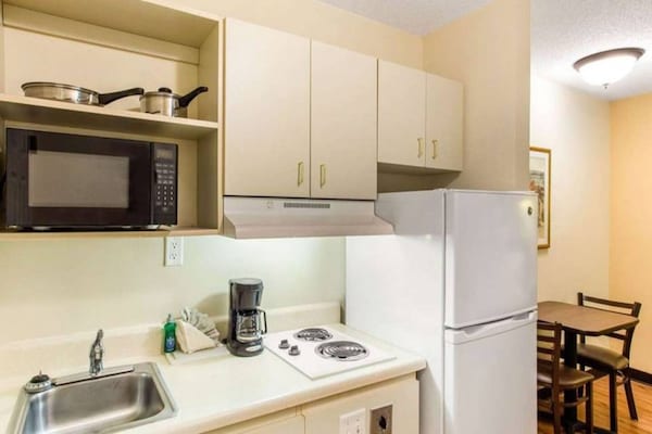 Foto van 1 kingsize bed | Rookvrij, koelkast - Vakantiehuis in Myrtle Beach SC - Kitchen