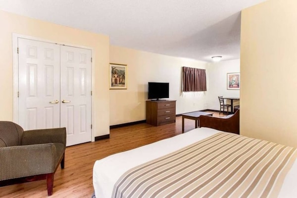 Foto van 1 tweepersoonsbed (Queensize) | Premium, Micfridge - Facilities