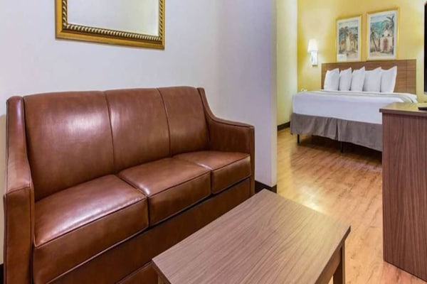 Foto van 1 tweepersoonsbed (Queensize) | Premium, Micfridge - BedRoom