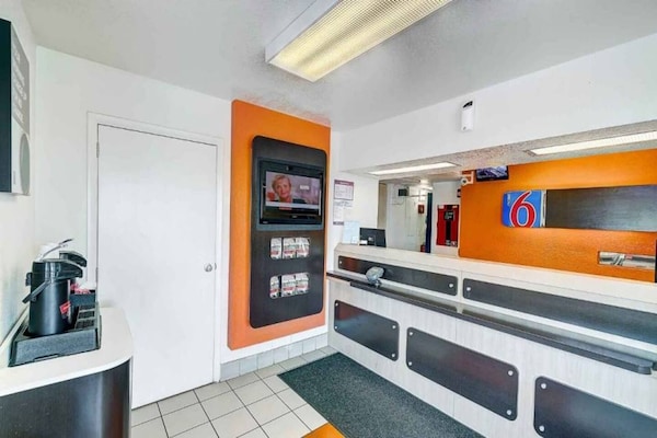 Foto van 1 Volledig Bed | Mobiliteit Toegang Ri Shwr | Ns - Vakantiehuis in Thornton - FloorPlan