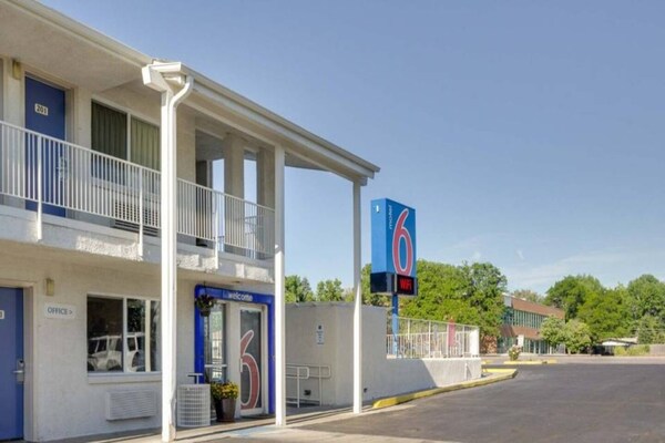 Foto van 1 Volledig Bed | Mob Accc Ri Shwr Ns Micridge - Vakantiehuis in Lakewood - ExteriorSummer