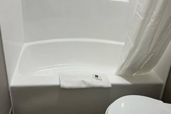 Foto van 1 tweepersoonsbed (queensize) | Rookvrij - Vakantiehuis in Omaha NE - BathRoom