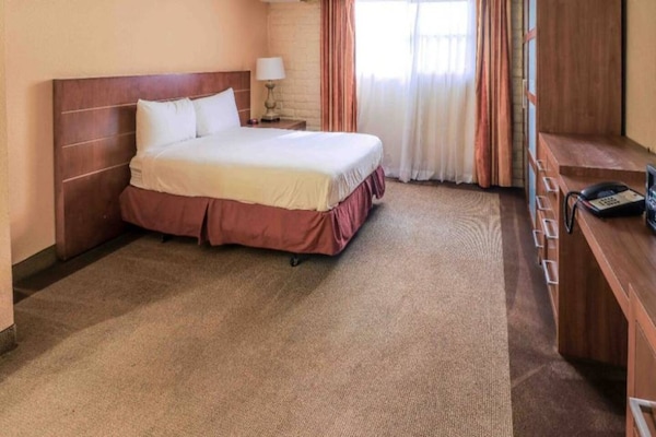 Foto van 1 kingsize bed | Zakelijk, NSMK, Keuken - Vakantiehuis in Phoenix - BedRoom