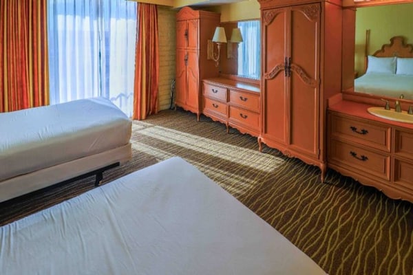Foto van 1 kingsize bed | Zakelijk, NSMK, Keuken - Vakantiehuis in Phoenix - BedRoom
