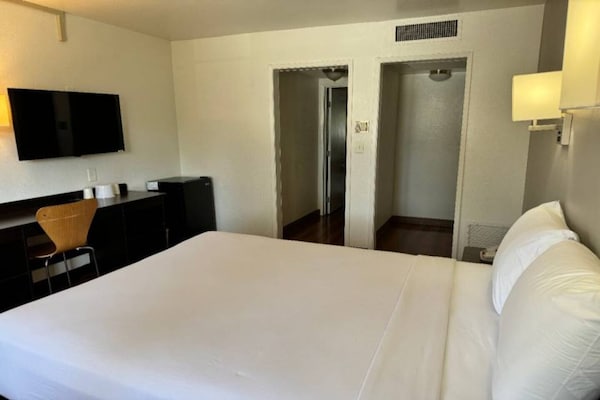 Foto van 1 tweepersoonsbed (Queensize) | Los Angeles - Vakantiehuis in Pomona CA - Facilities
