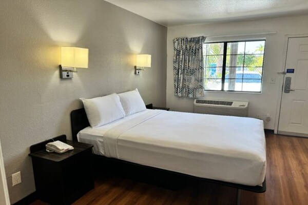 Foto van 1 tweepersoonsbed (Queensize) | Los Angeles - Vakantiehuis in Pomona CA - Facilities