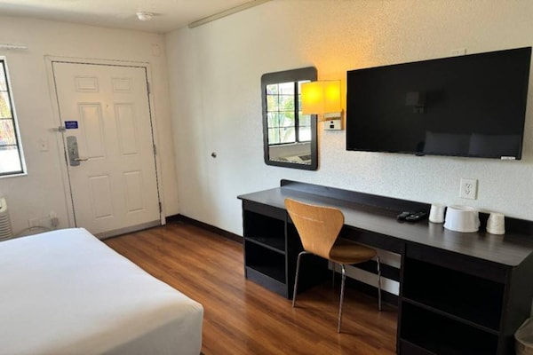 Foto van 1 tweepersoonsbed (Queensize) | Los Angeles - Vakantiehuis in Pomona CA - Facilities