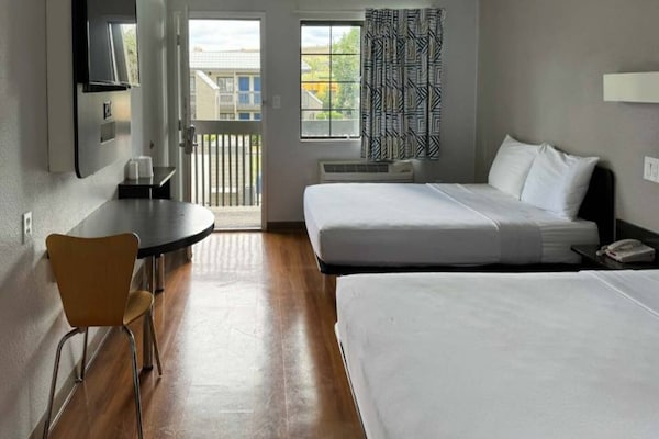 Foto van 1 tweepersoonsbed (Queensize) | Los Angeles - Vakantiehuis in Pomona CA - BedRoom