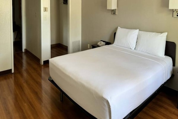 Foto van 1 tweepersoonsbed (Queensize) | Los Angeles - Vakantiehuis in Pomona CA - BedRoom