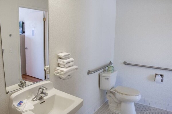 Foto van Comfortabel tweepersoonsbed (Queen size) | NSMK | Ukiah - Facilities
