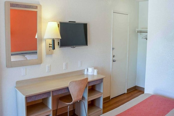 Foto van Comfortabel tweepersoonsbed (Queen size) | NSMK | Ukiah - BedRoom