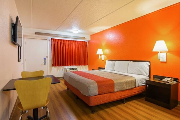 Foto van ADA-compatibel tweepersoonsbed | Bad - Vakantiehuis in Ukiah - BedRoom