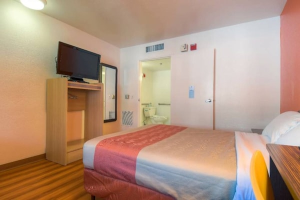 Foto van 1 tweepersoonsbed (queensize) | Roken toegestaan, Minikoelkast - Facilities