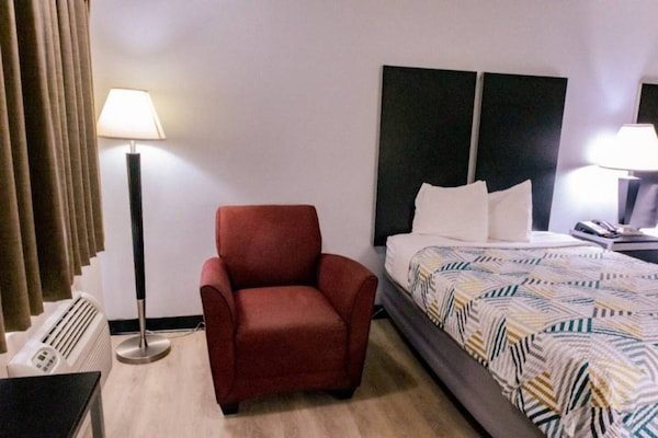 Foto van 1 kingsize bed Roken toegestaan,koelkast aanwezig - Vakantiehuis in Nacogdoches - BedRoom