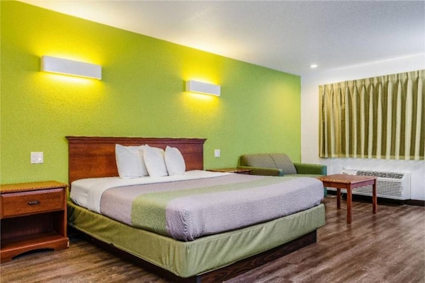 Foto van 1 kingsize bed | Rookvrij, Keuken - Vakantiehuis in OAKDALE - BedRoom