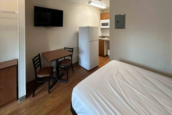 Foto van 1 tweepersoonsbed (queensize) Rookvrije keuken - Vakantiehuis in Rancho Cordova - BedRoom