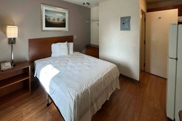 Foto van 1 tweepersoonsbed (queensize) Rookvrije keuken - Vakantiehuis in Rancho Cordova - BedRoom